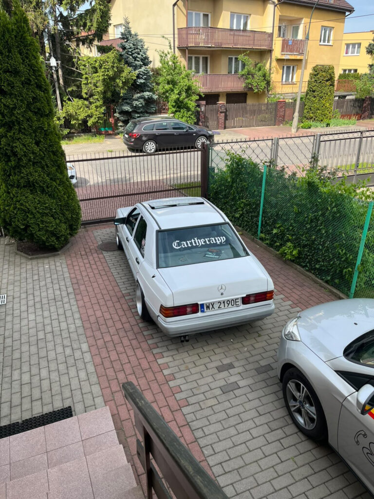 C28405E9-5806-4597-9C87-0D4510E6A499