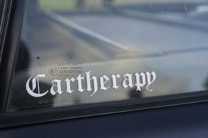 Naklejka małe logo Cartherapy